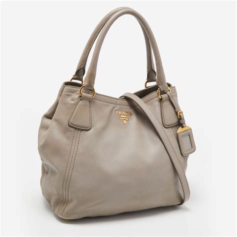 prada sacca manici tasche maße|Prada Sacca 2 Manici Review .